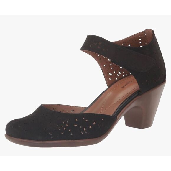 Easy Spirit Women's Cindie Dress Pump - Picture 1 of 7